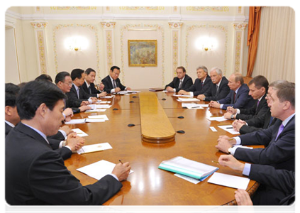 Председатель Правительства Российской Федерации В.В.Путин встретился с Председателем Постоянного комитета Всекитайского собрания народных представителей У Банго