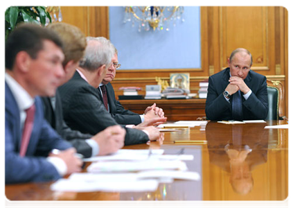 Prime Minister Vladimir Putin holding a meeting on the results of his talk with the participants of the national primary elections