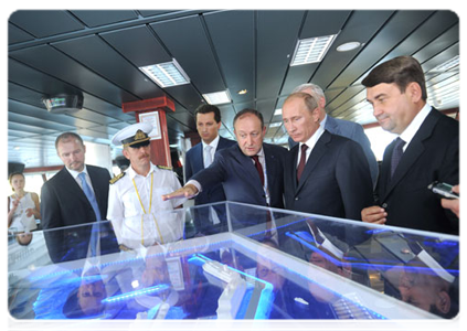 Prime Minister Vladimir Putin tours the Vyacheslav Tikhonov research vessel