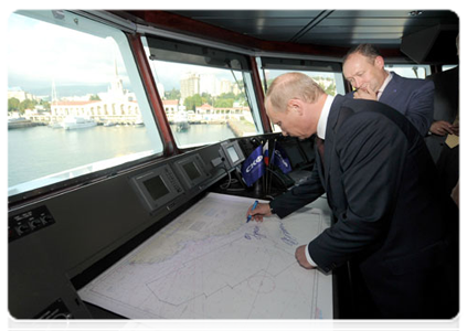 Prime Minister Vladimir Putin tours the Vyacheslav Tikhonov research vessel