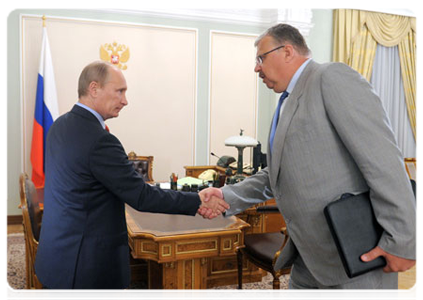 Prime Minister Vladimir Putin meeting with Head of the Federal Customs Service (FCS) Andrei Belyaninov