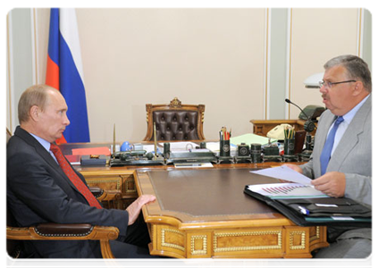 Prime Minister Vladimir Putin meeting with Head of the Federal Customs Service (FCS) Andrei Belyaninov