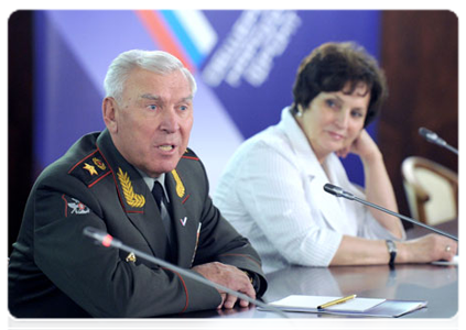 Chairman of the Council of the National Public Organisation of Russian Armed Forces Veterans Mikhail Moiseyev and Chairperson of the Public Organisation the Women’s Union of Russia Yekaterina Lakhova