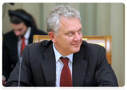 Министр промышленности и торговли Российской Федерации В.Б.Христенко на заседании Правительства Российской Федерации