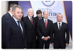 Председатель Правительства Российской Федерации В.В.Путин провёл видеоконференцию с морской ледостойкой нефтедобывающей платформой «Приразломная»