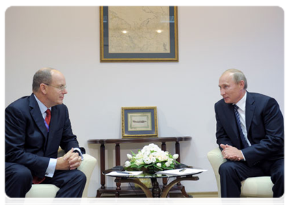 Prime Minister Vladimir Putin with ruling Prince Albert II of Monaco at the International Arctic Forum in Archangelsk