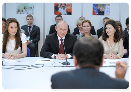 Prime Minister Vladimir Putin taking part in the United Russia conference session “Civil Society: Partnership and Justice”