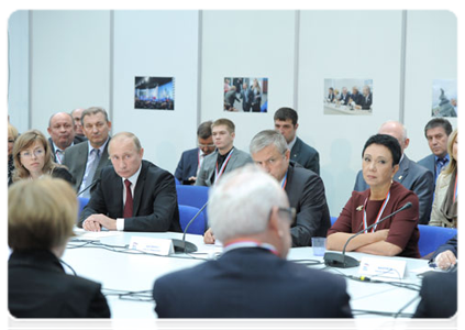 Prime Minister Vladimir Putin taking part in the United Russia conference session “Social Policy: New Standards”