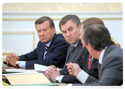 First Deputy Prime Minister Viktor Zubkov and Deputy Prime Minister and Chief of the Government Staff Vyacheslav Volodin at a meeting of the Government Presidium