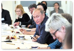 Председатель Правительства Российской Федерации В.В.Путин встретился с российскими писателями-участниками съезда Российского книжного союза