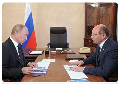 Prime Minister Vladimir Putin at a working meeting with Sverdlovsk Region Governor Alexander Misharin