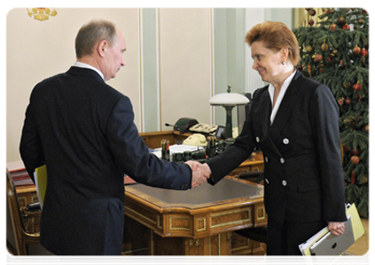 Prime Minister Vladimir Putin meeting with Governor of the Khanty-Mansi Autonomous Area – Yugra Natalia Komarova
