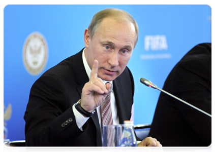 Председатель Правительства Российской Федерации В.В.Путин встретился в Санкт-Петербурге с представителями объединений футбольных болельщиков