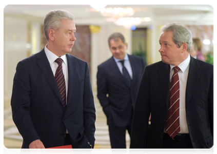 Moscow Mayor Sergei Sobyanin and Minister of the Regional Development Viktor Basargin before the Government Presidium meeting