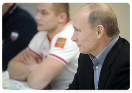 Председатель Правительства Российской Федерации В.В.Путин посетил региональный центр дзюдо в городе Кемерово, где побеседовал с членами российской сборной по дзюдо