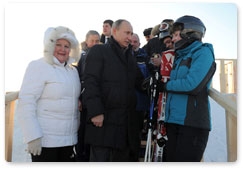 Председатель Правительства Российской Федерации В.В.Путин посетил детско-юношескую спортивно-адаптивную школу, где занимаются дети и подростки с отклонениями в развитии, а также инвалиды