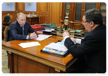 Prime Minister Vladimir Putin meets with Tambov Region Governor Oleg Betin
