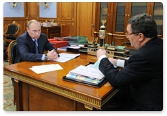 Председатель Правительства России В.В.Путин провёл рабочую встречу с главой администрации Тамбовской области О.И.Бетиным