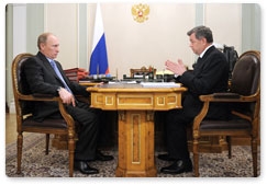 Председатель Правительства Российской Федерации В.В.Путин провёл рабочую встречу с губернатором Калужской области А.Д.Артамоновым