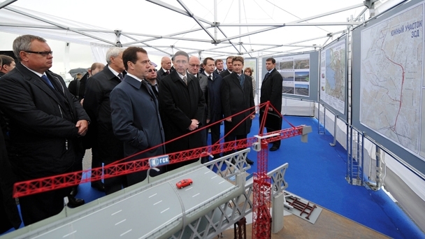 Dmitry Medvedev tours a new section of the Western High Speed Diameter motorway in St Petersburg