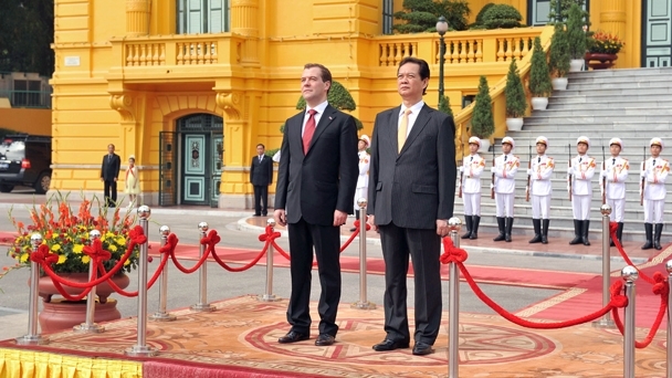 Ceremony of an official meeting between Dmitry Medvedev and his Vietnamese counterpart Nguyen Tan Dung