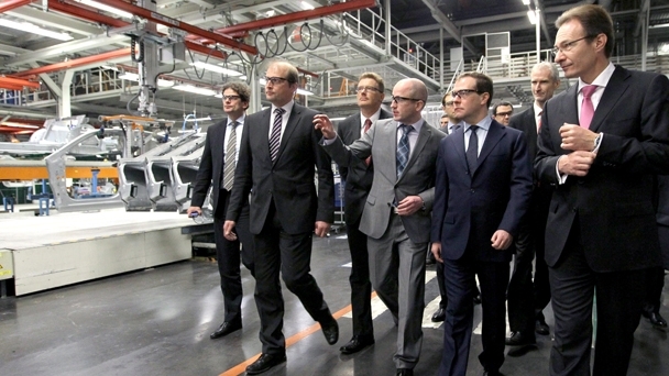 Dmitry Medvedev visits the Volkswagen Group Rus plant in Kaluga