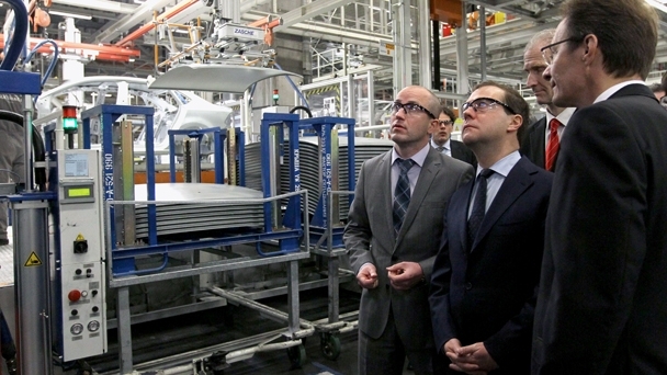 Dmitry Medvedev visits the Volkswagen Group Rus plant in Kaluga
