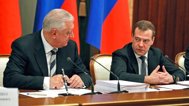 Prime Minister Dmitry Medvedev and Prime Minister of the Republic of Belarus Mikhail Myasnikovich