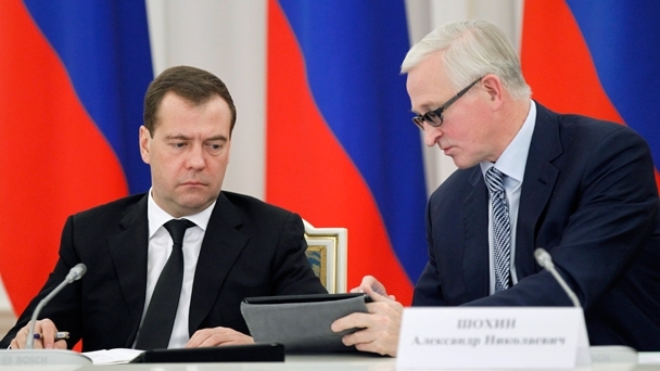 Председатель Правительства Дмитрий Медведев и президент Российского союза промышленников и предпринимателей Александр Шохин