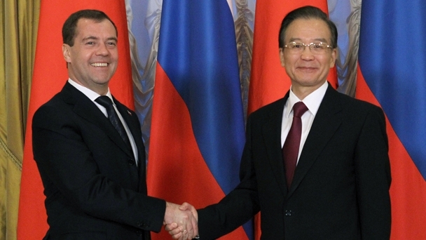 Prime Minister Dmitry Medvedev and Premier of the State Council of the People's Republic of China Wen Jiabao