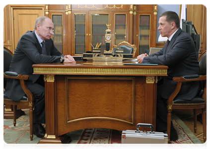Prime Minister Vladimir Putin meeting with Minister of Natural Resources and Environment Yury Trutnev