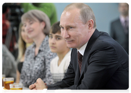 Председатель Правительства Российской Федерации В.В.Путин посетил среднюю общеобразовательную школу №7 и встретился с членами школьного совета
