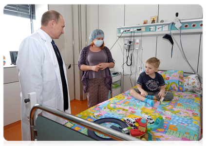 Председатель Правительства Российской Федерации В.В.Путин в Международный день борьбы с детским раком посетил Федеральный научно-клинический центр детской гематологии, онкологии и иммунологии имени Димы Рогачёва