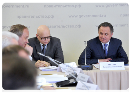 Deputy Finance Minister Alexei Lavrov and Minister of Sport, Tourism and Youth Policy Vitaly Mutko at a video conference meeting on the development of training centres for Russian national teams