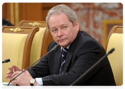 Министр регионального развития Российской Федерации В.Ф.Басаргин на заседании Правительства Российской Федерации