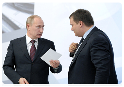 Prime Minister Vladimir Putin and Director General of the Agency for Strategic Initiatives (ASI) Andrei Nikitin at a meeting of the ASI Expert Council