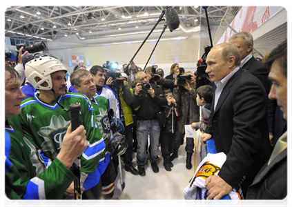 Председатель Правительства Российской Федерации В.В.Путин посетил хоккейный матч команд Российской любительской хоккейной лиги