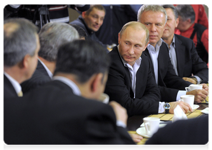 После матча Председатель Правительства Российской Федерации В.В.Путин встретился с руководством Российской любительской хоккейной лиги