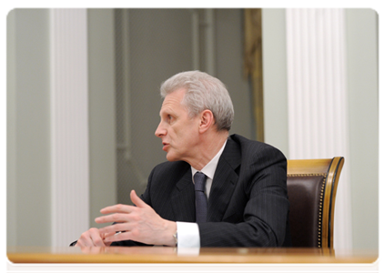 Minister of Education and Science Andrei Fursenko at a meeting with Prime Minister Vladimir Putin