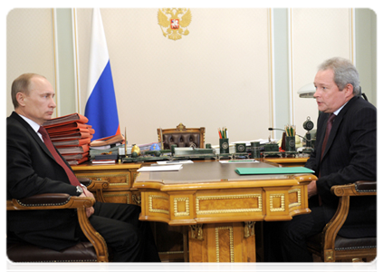 Prime Minister Vladimir Putin at a meeting with Regional Development Minister Viktor Basargin