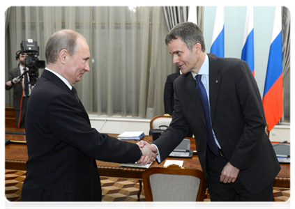 Prime Minister Vladimir Putin and Statoil CEO Helge Lund