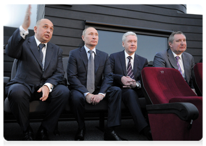 Prime Minister Vladimir Putin on a visit to the Moscow Planetarium on Cosmonautics Day