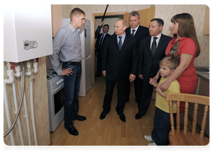 Prime Minister Vladimir Putin tours new residential community in Istra, Moscow Region