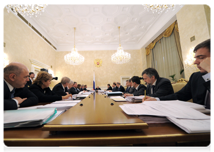 Prime Minister Vladimir Putin at a meeting on budgetary planning for 2013-2015