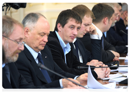 Participants in the meeting on achieving the goals set by Prime Minister Vladimir Putin in his election article “Democracy and the Quality of the State”