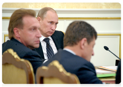 Prime Minister Vladimir Putin, First Deputy Prime Minister Igor Shuvalov and Deputy Prime Minister Dmitry Kozak