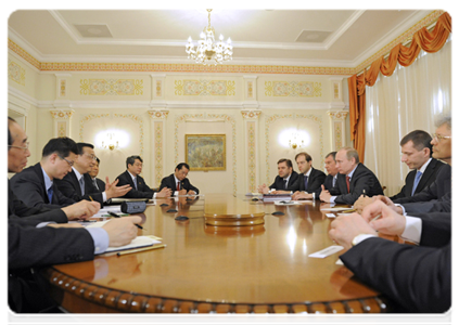 Prime Minister Vladimir Putin meeting with Vice Premier of the State Council of the People’s Republic of China Li Keqiang