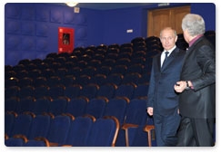 Председатель Правительства Российской Федерации В.В.Путин посетил Саратовский театр юного зрителя имени Юрия Киселёва