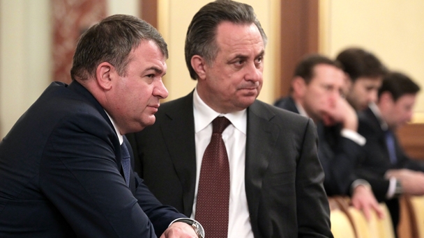 Minister of Defence Anatoly Serdyukov and Minister of Sport Vitaly Mutko