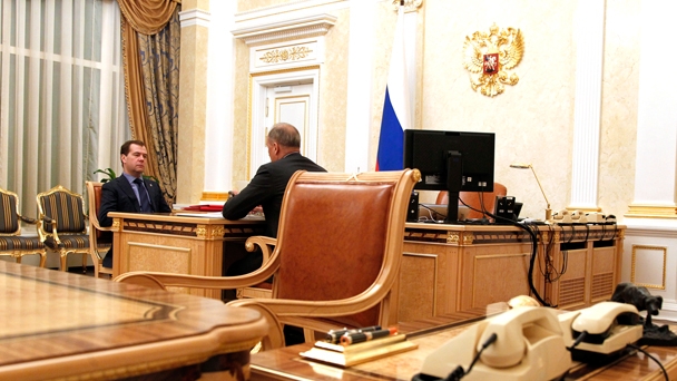 Prime Minister Dmitry Medvedev at a meeting with Vnesheconombank Chairman Vladimir Dmitriyev